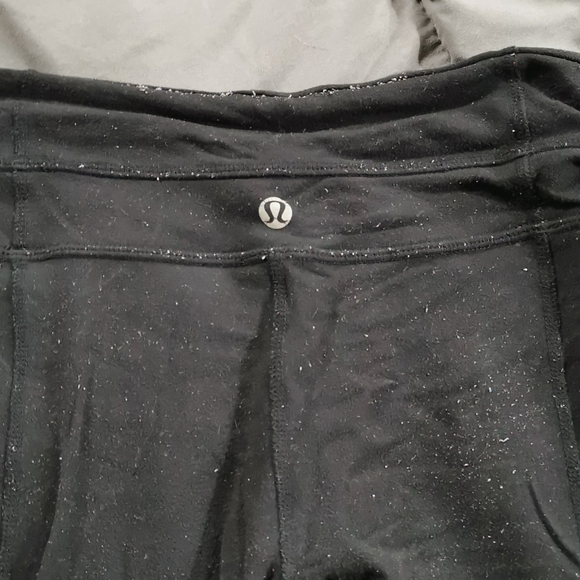 Lululemon yoga pants - Picture 4 of 4
